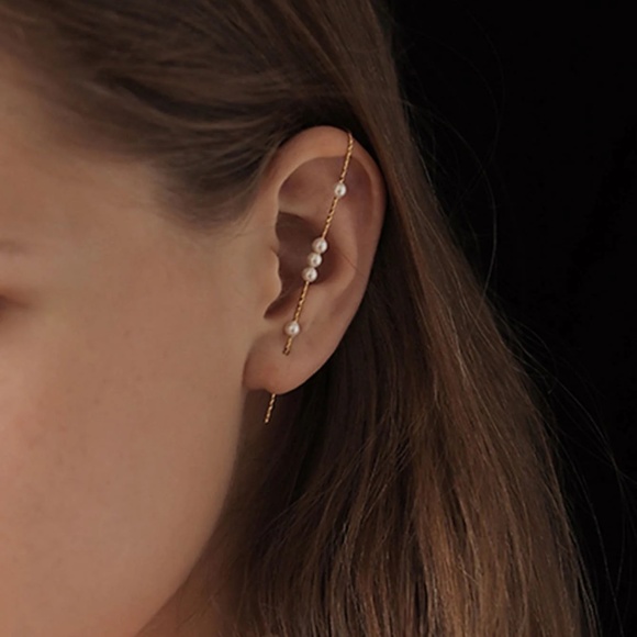 Dainty Pearl Ear Pin Delicate Ear Pin, Gold Pearl Pin, Ear  Climber, Pair - Picture 1 of 5